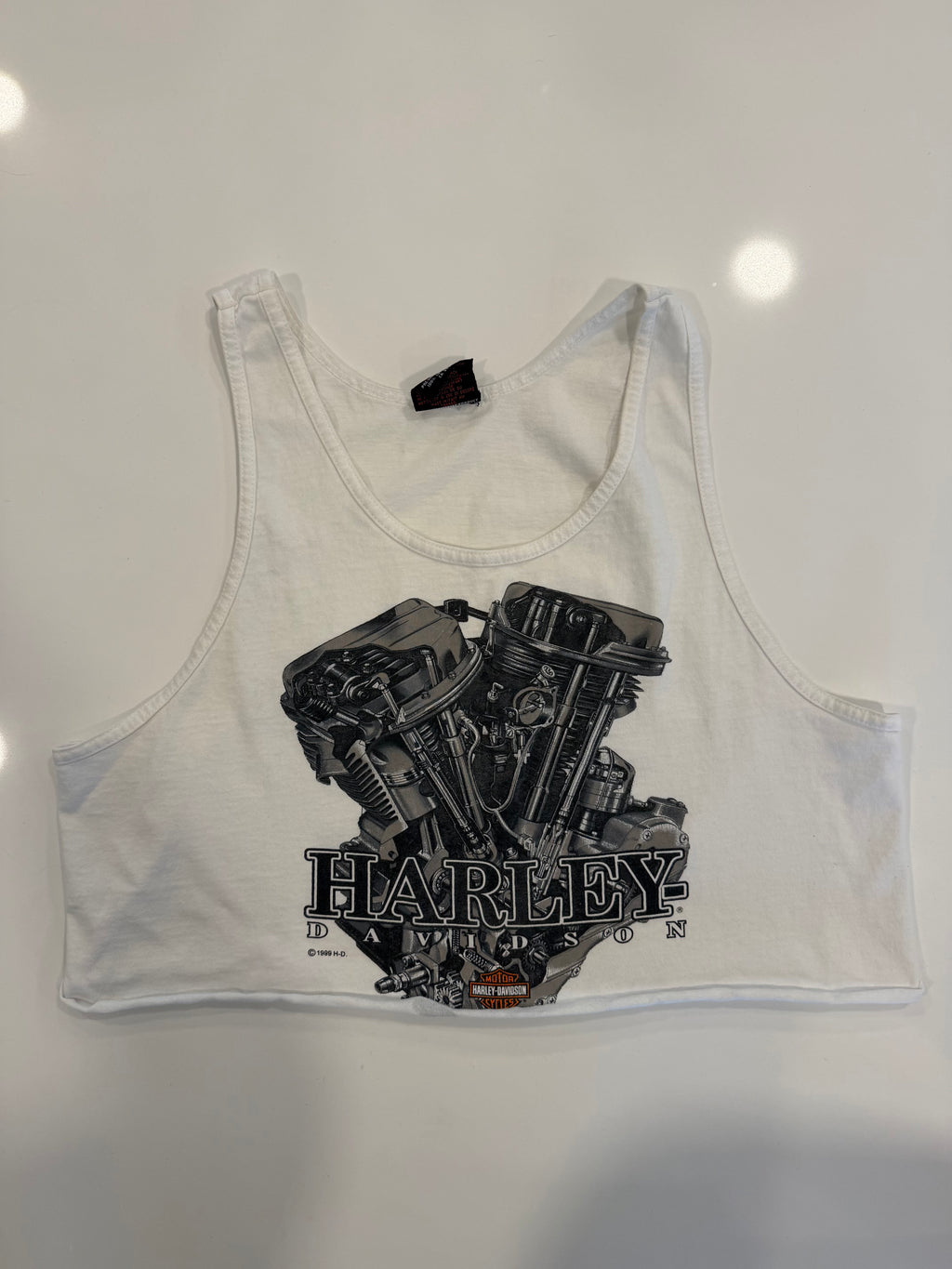 Engine cropped tank