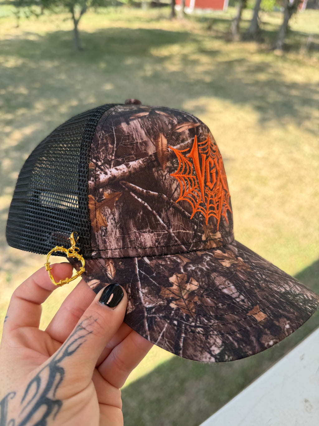Gold barb wire heart hat chain