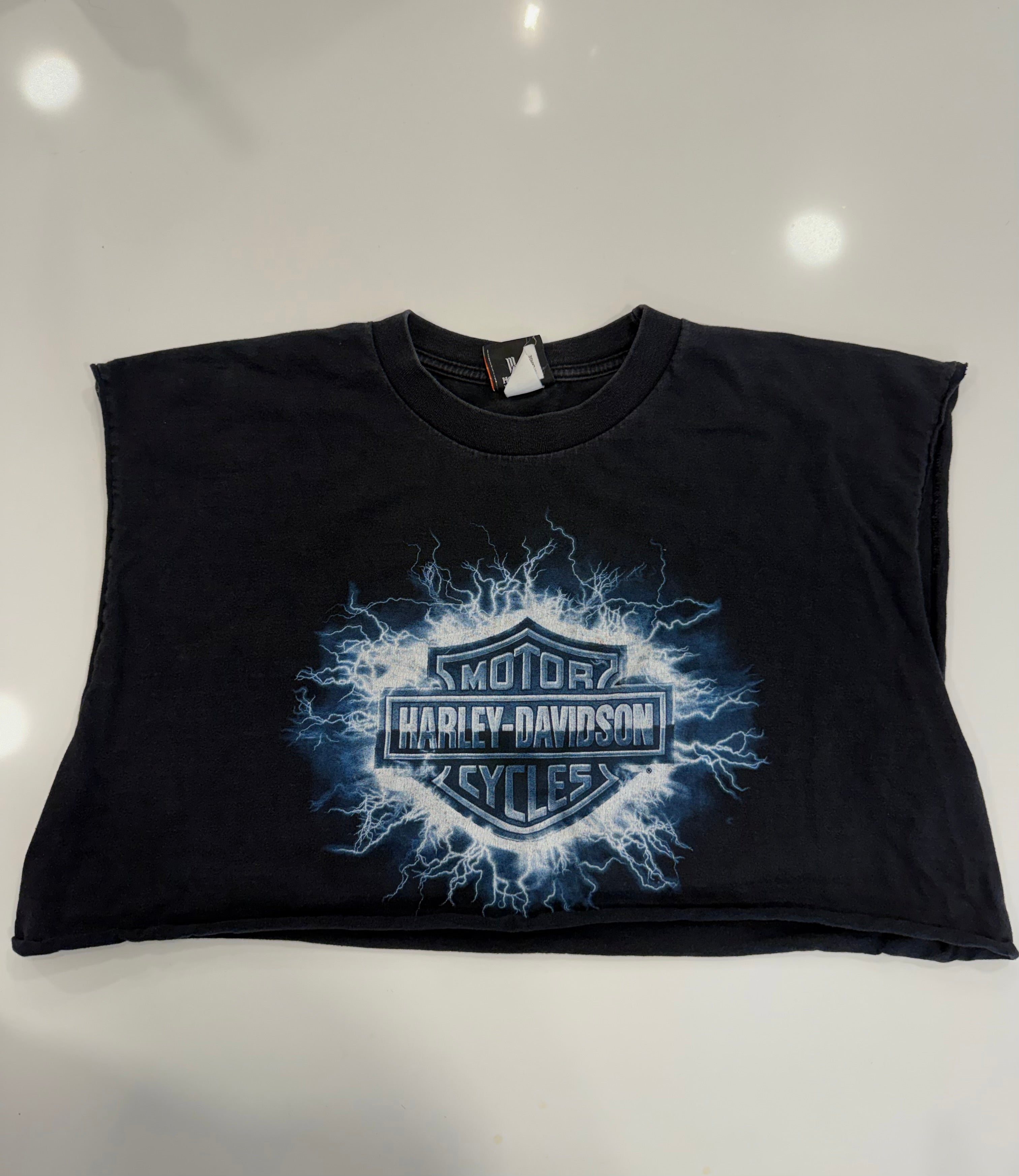 PA lightening cropped tee