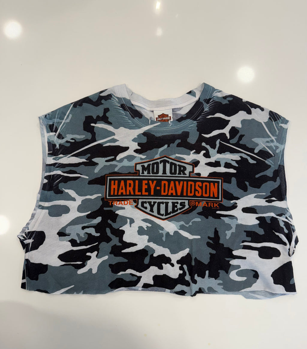 South Dakota camo cropped tee
