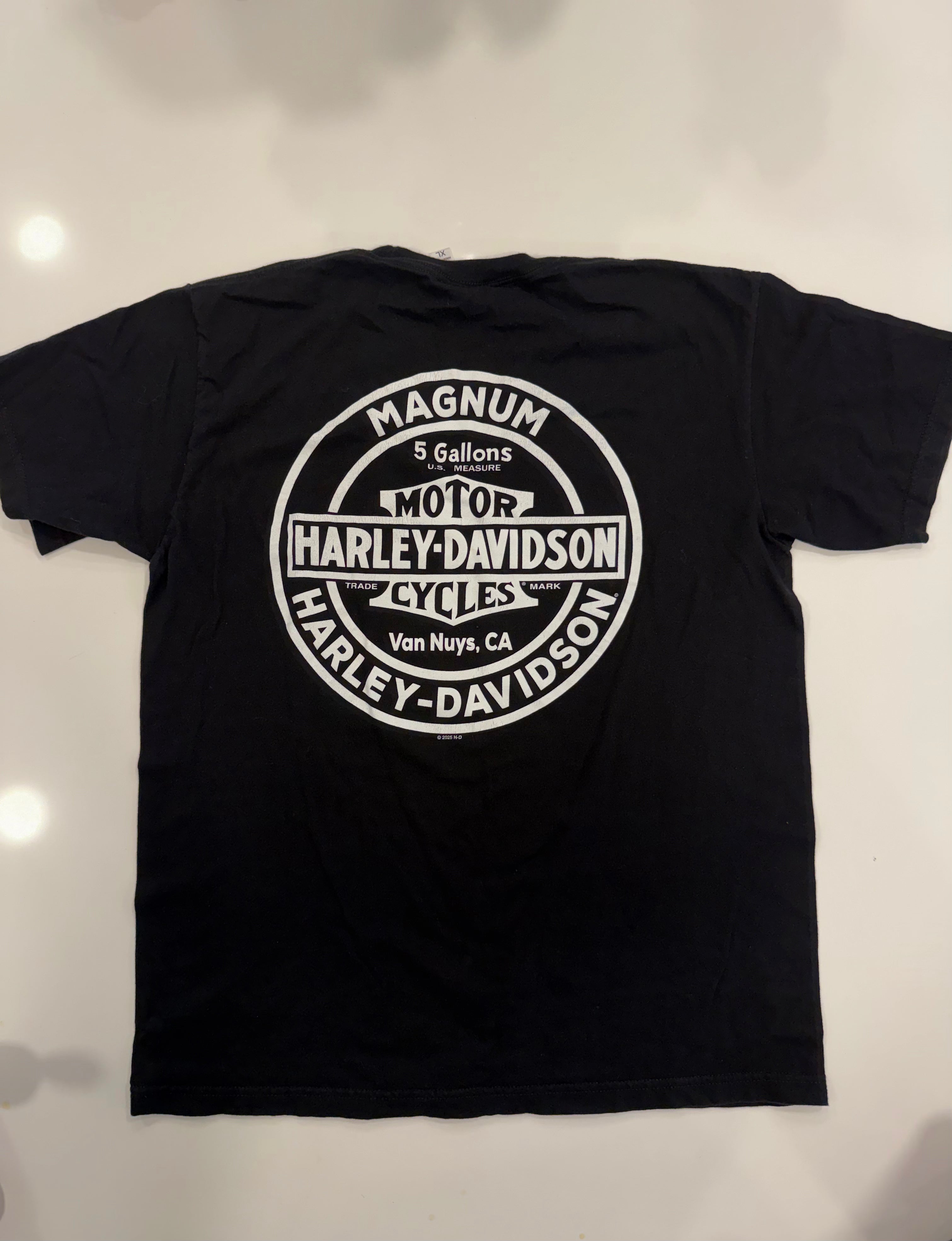 Van Nuys Cali Keep it Twisted tee