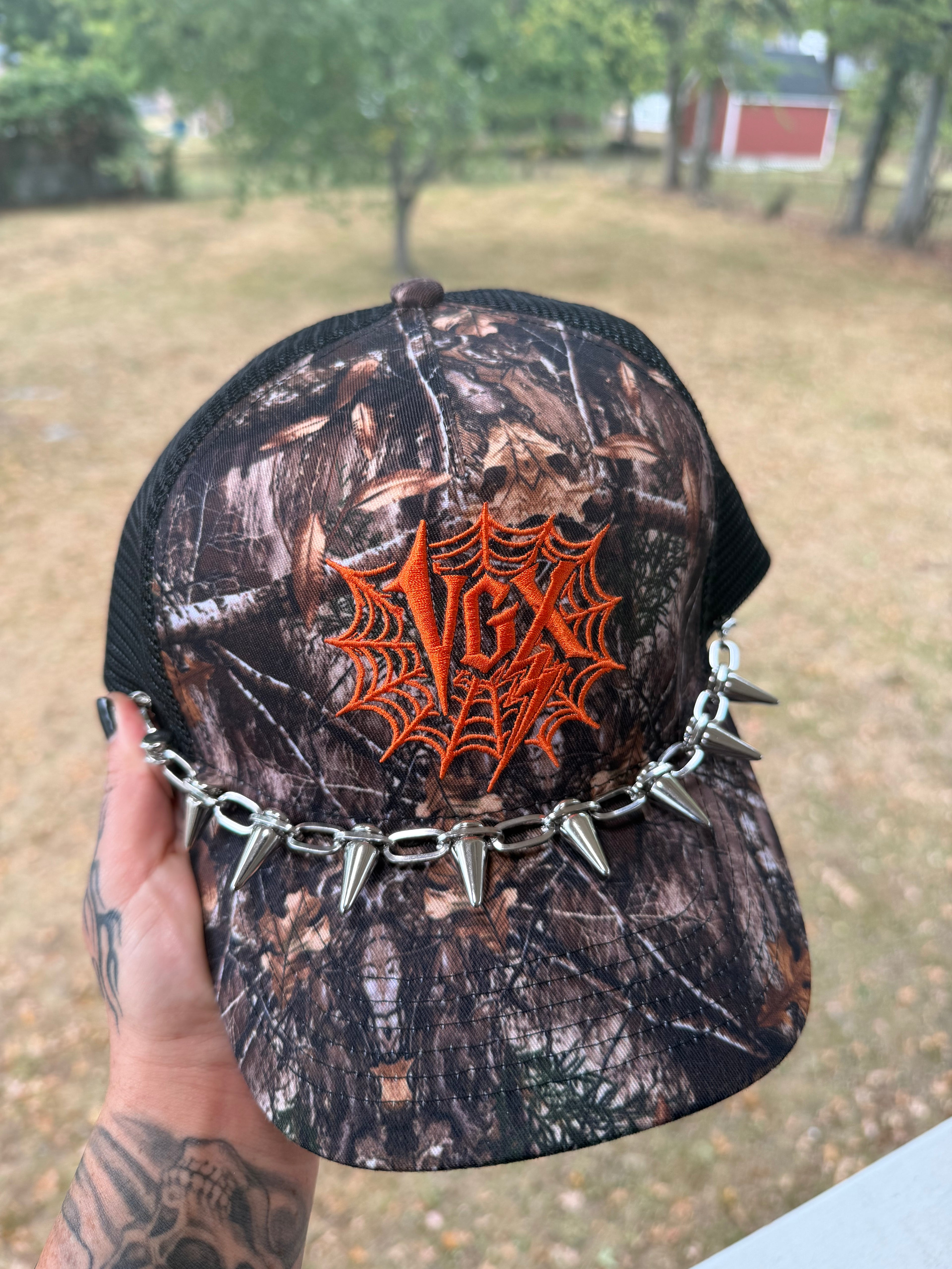 Silver spike hat chain