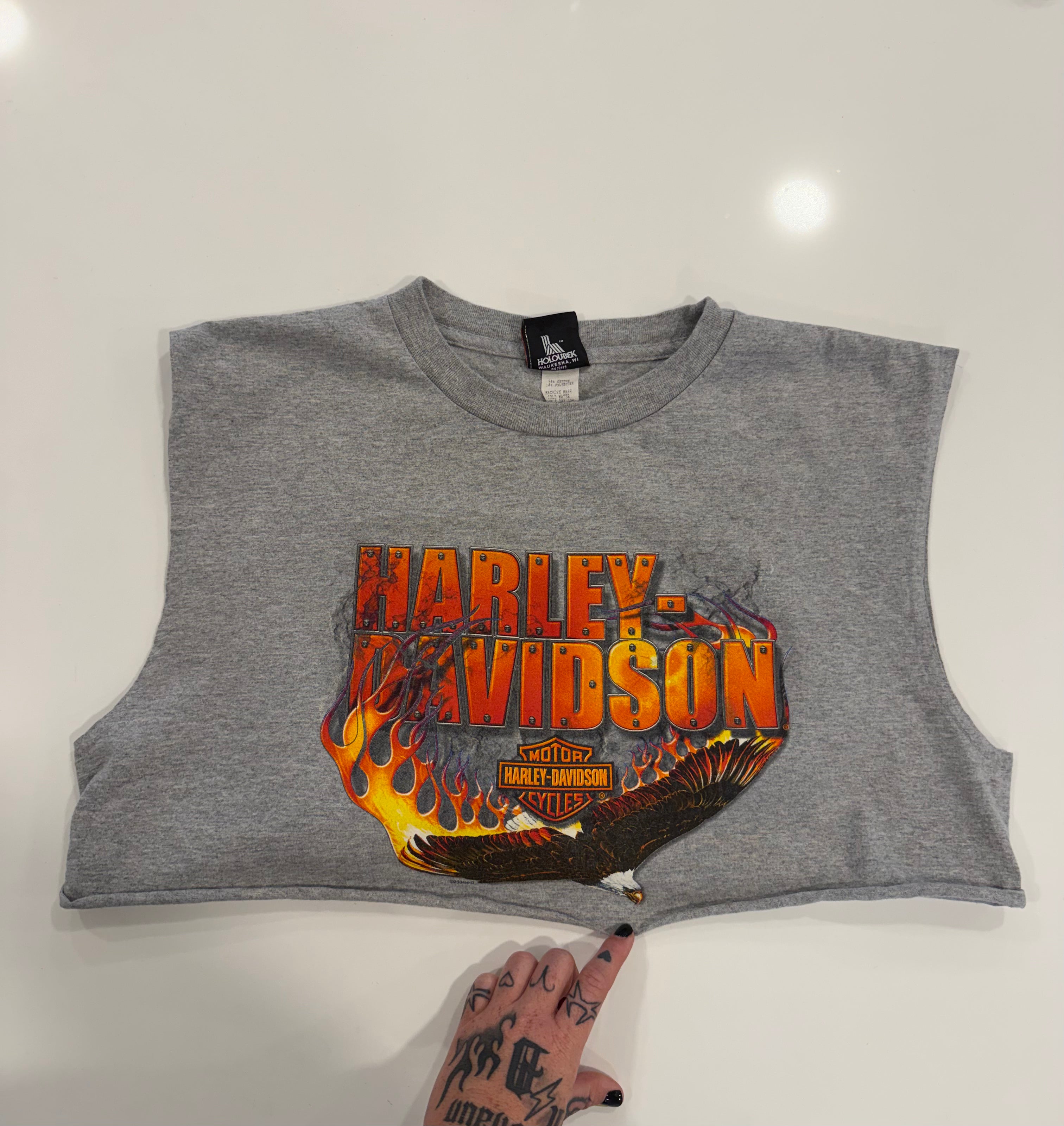 Hawaii flaming eagle cropped muscle tank