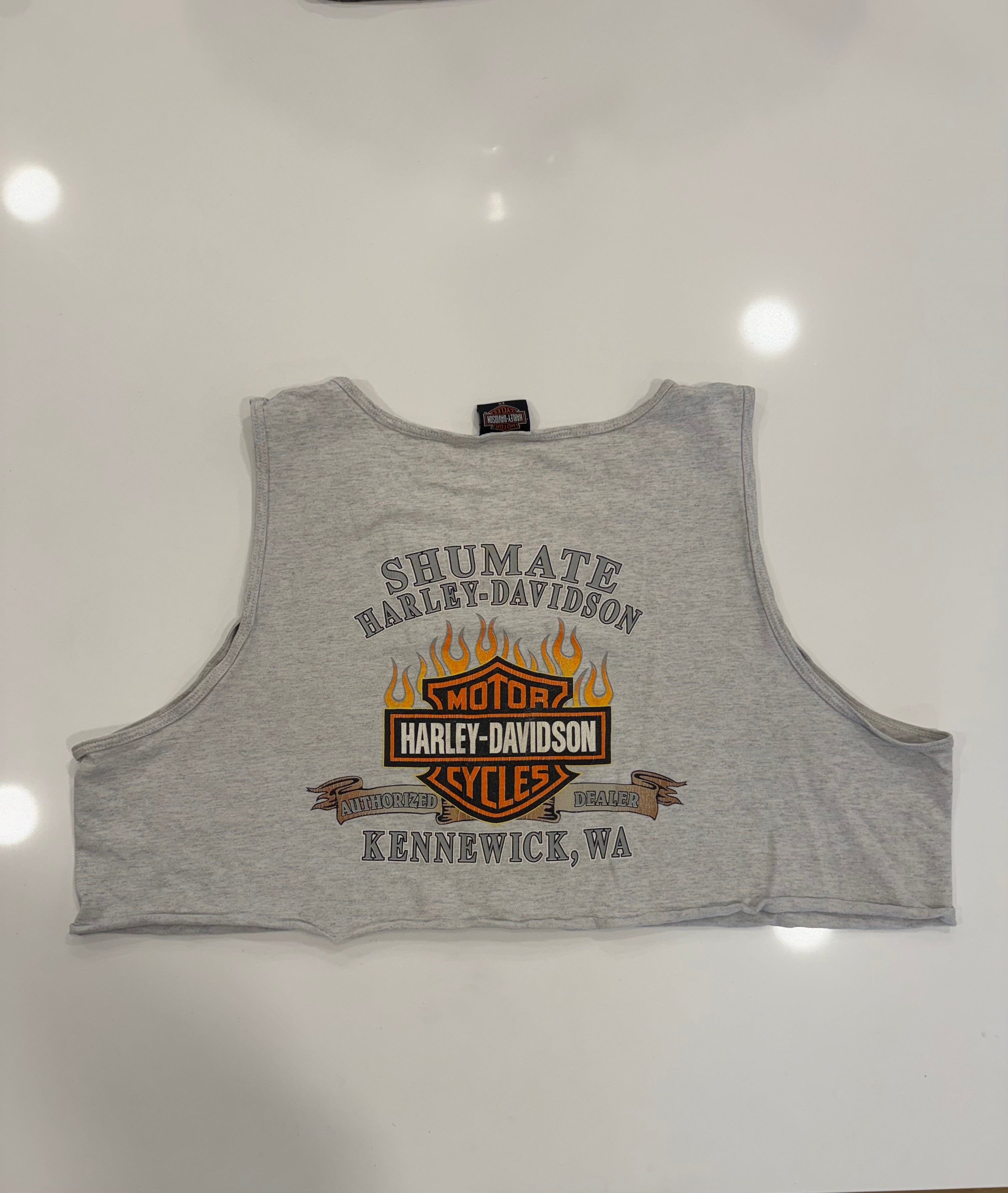Light grey flame tank