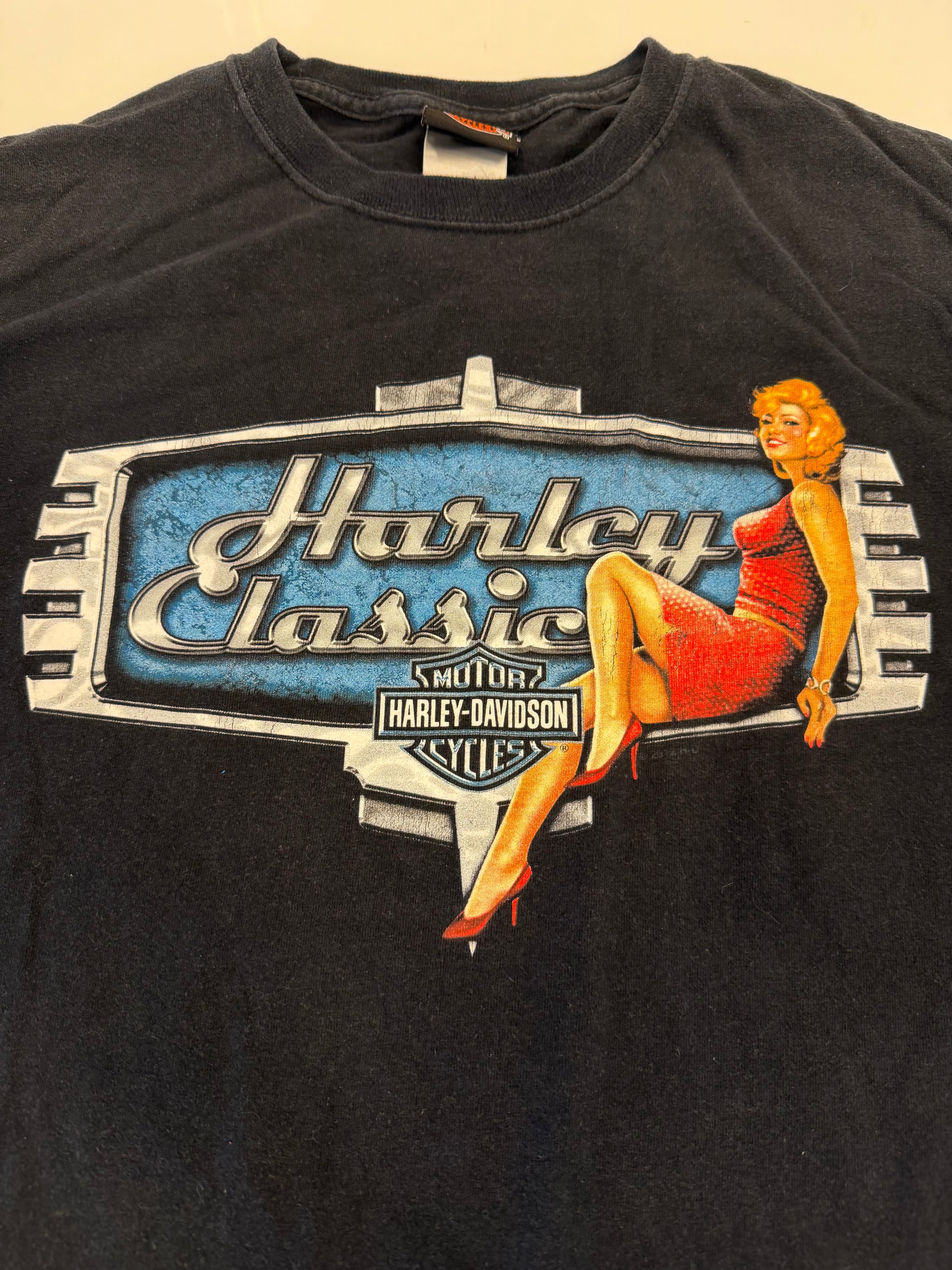 Retro diner vibe tee
