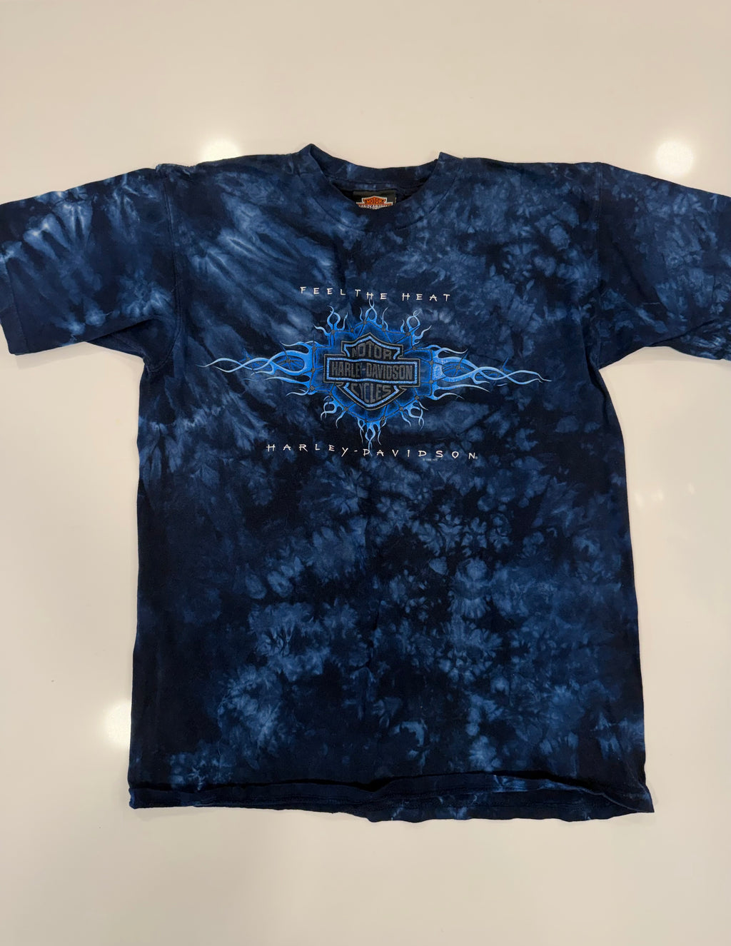 Dark blue y2k flames/barb wire tee
