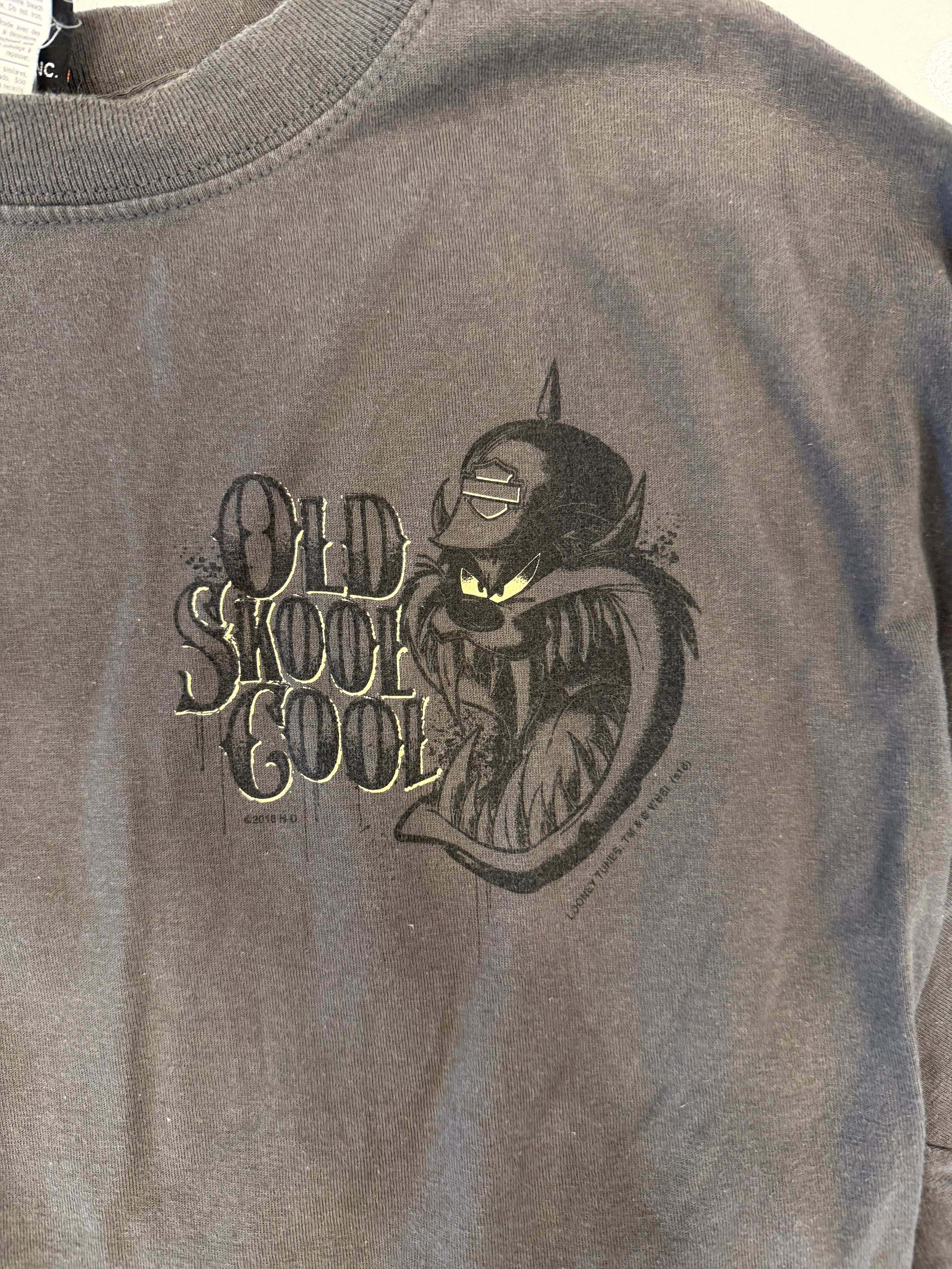 Old skool cool looney tunes crop
