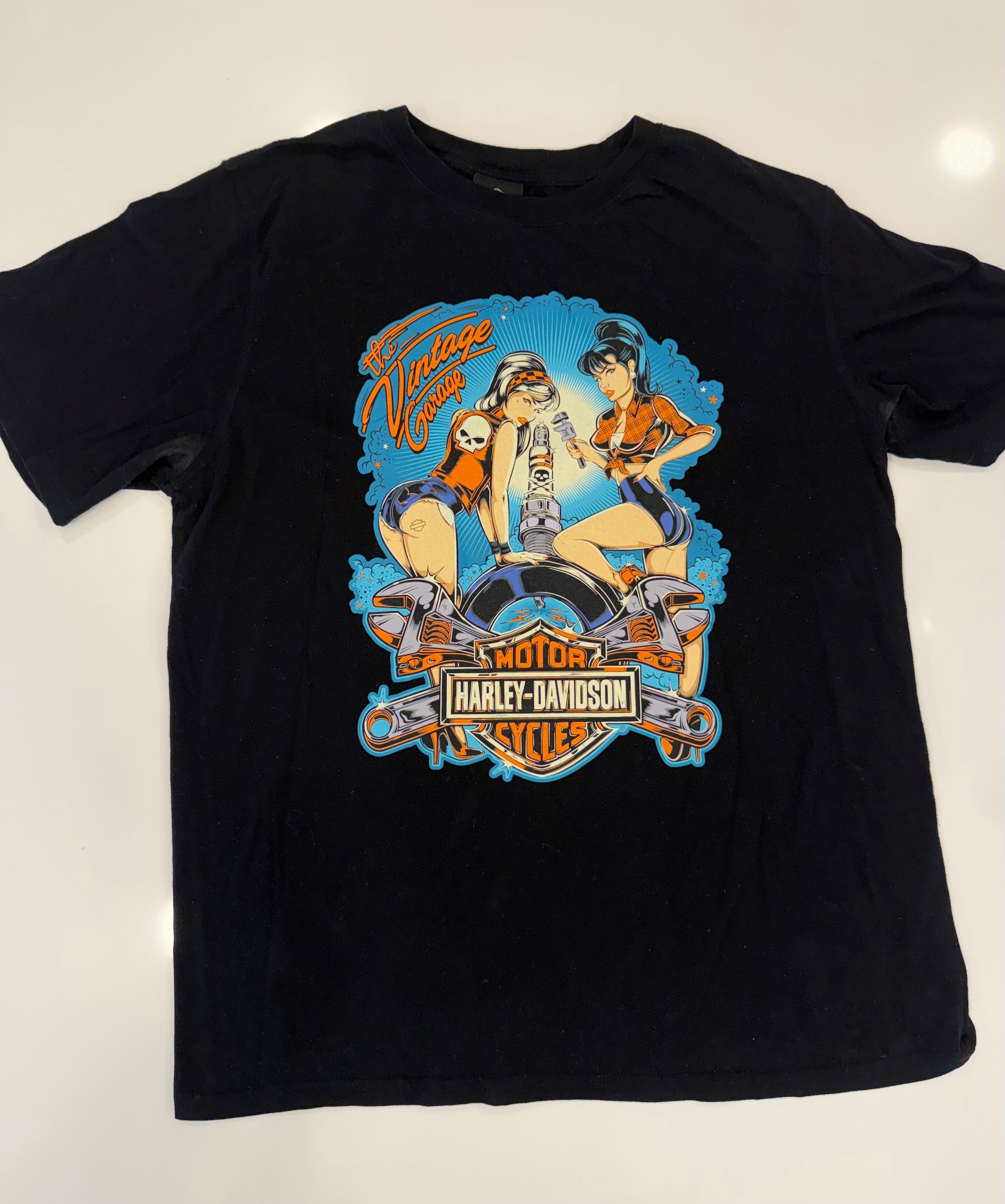 Retro pin-up girls tee