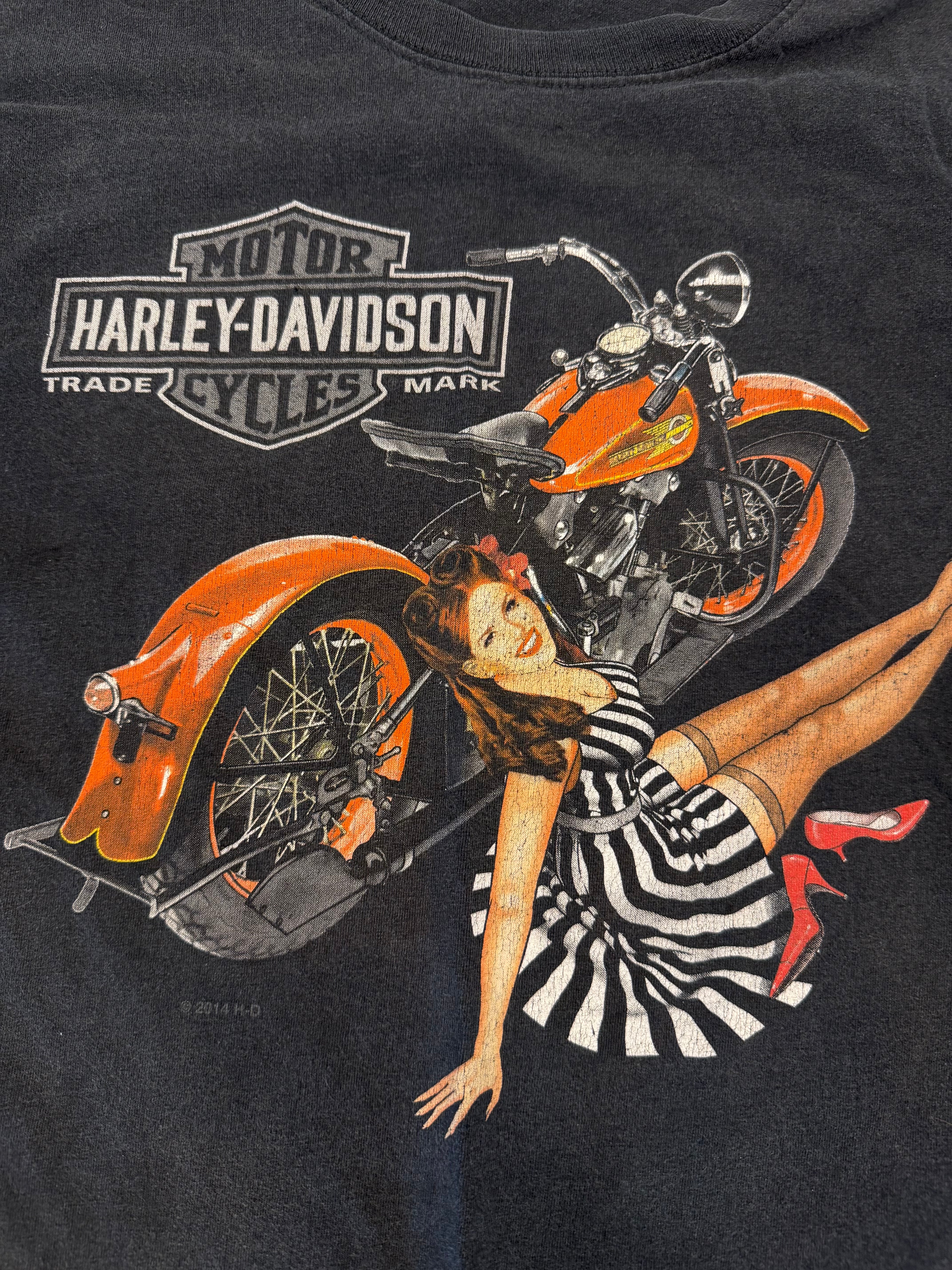 Striped pin-up girl tee