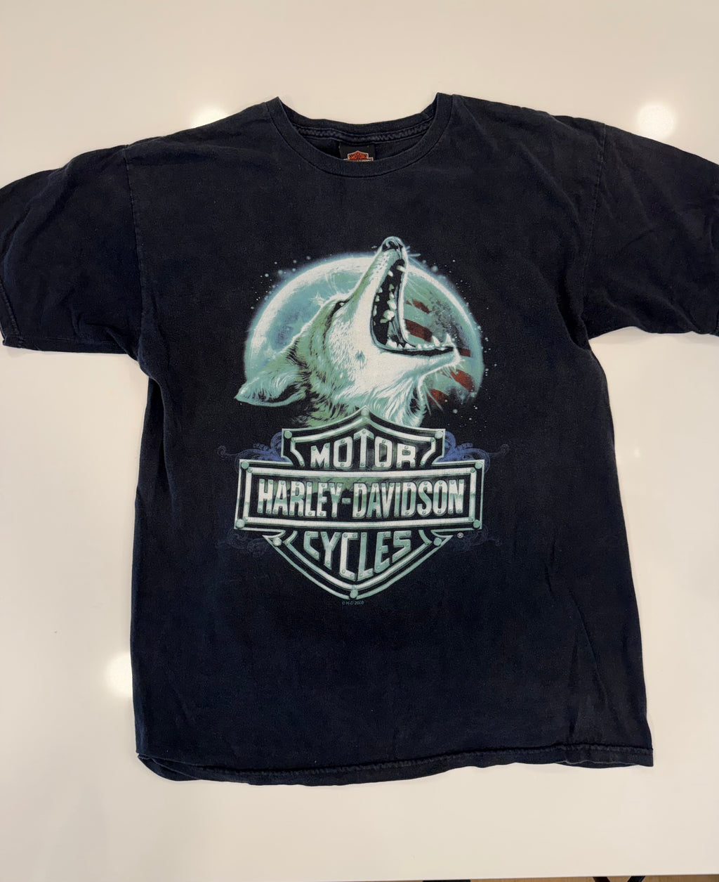 Moon and wolf tee