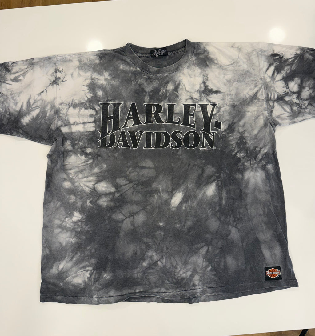 Grey and white tie dye